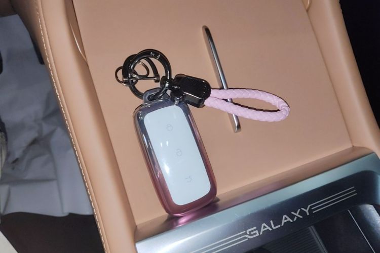Used Geely Galaxy L7 2025 EM-i 115km Long-Range Version
