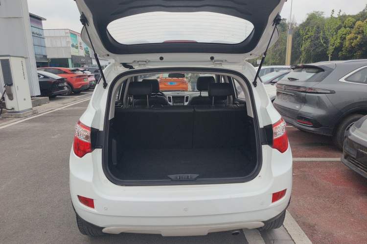 Used CHANGAN CS35 2016 1.6L Manual Luxury Model China V Standard
