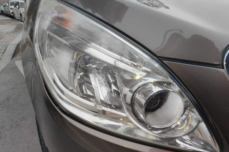 Used Buick GL8 2018 28T Luxury Model China VI Standard Right Front Headlight