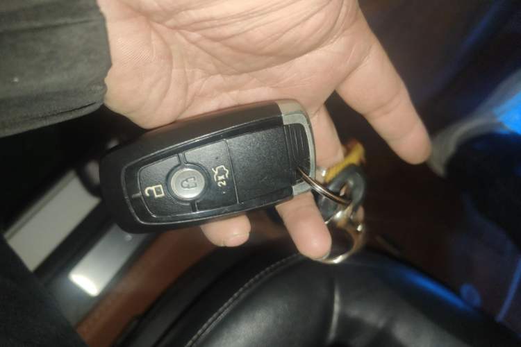 Used Ford Mondeo New Energy 2018 2.0 PHEV ZhiShang Trim
