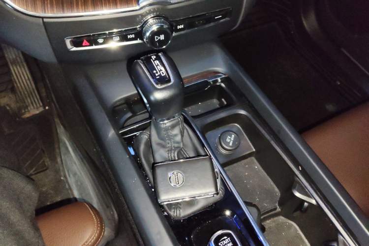 Used Volvo XC60 2021 T5 4x4 Smart Luxury Edition
