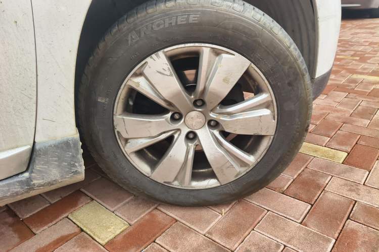 Used Peugeot 2008 2014 1.6L Manual Fashion Edition
