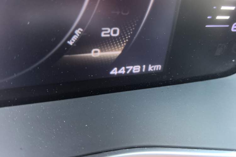 Used Geely Auto Preface 2021 2.0TD Elite Edition Odometer Close Up