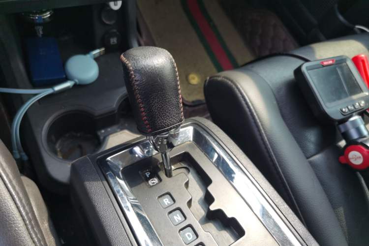 Used Dodge Journey 2010 2.7 Gear Lever