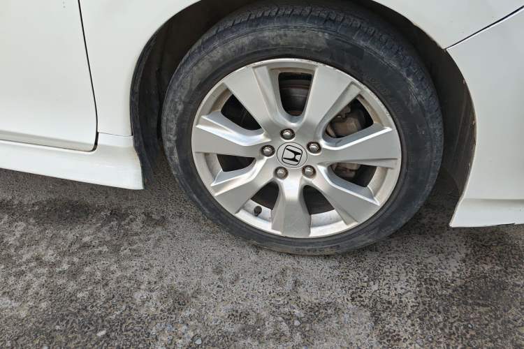 Used Honda Jade 2013 1.8L automatic Comfort version 5 seats