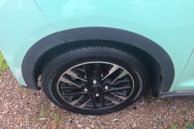 Used Chery QQ Little Ant 2022 Sweet Pink Edition Half-Sugar Version Lithium Iron Phosphate 29.2 kWh 30 kW 301 km