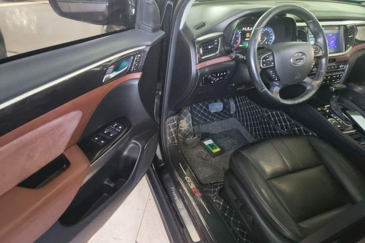 Used GAC Trumpchi GS8 2019 390T Two-Wheel Drive Luxury Smart Connectivity Version (7 Seats)
