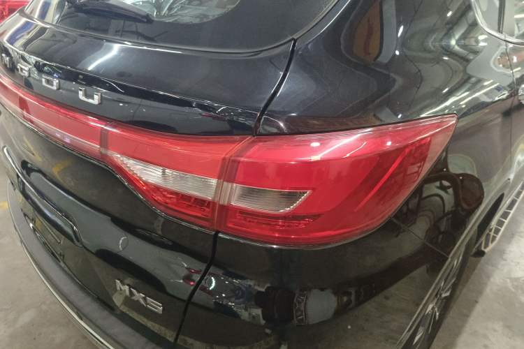 Used Dongfeng Fengdu MX5 2016 2.0L Automatic Flagship Edition
