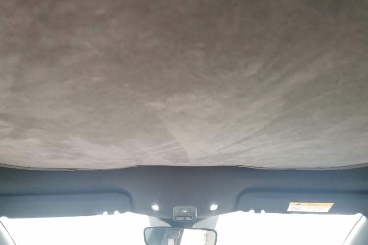 Used Nio ET5 2022 75 kWh Headliner