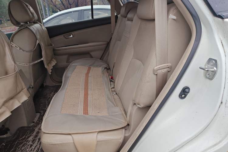 Used BYD S6 2013 Jingyue Edition 2.0L Manual Luxury Model 5 Seats
