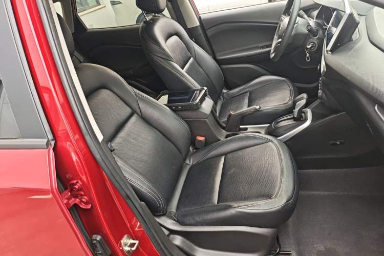 Used Chevrolet Trax 2019 Redline 335T CVT Trendy Version China VI Standard
