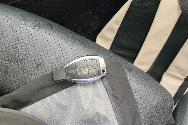 Used Mercedes-Benz C-Class 2018 C 200 L Sport Edition Vehicle Key