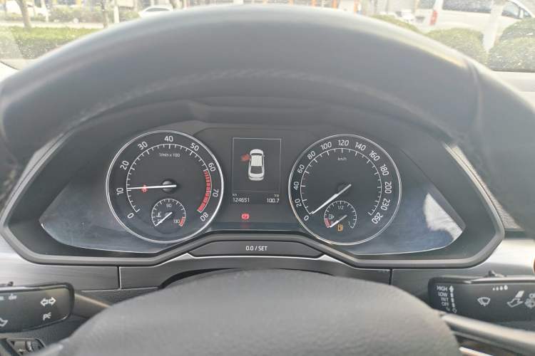 Used Skoda Superb 2016 TSI330 DSG Innovation Edition
