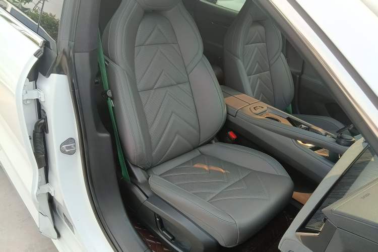 Used Zeekr 001 2022 Long-Range Dual-Motor WE Edition Right Front Seat