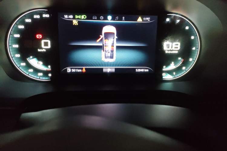 Used Roewe iMAX8 2021 400TGI Supreme Series Prestige Edition Odometer Close Up