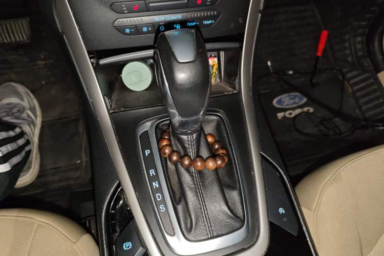 Used Ford Edge 2015 2.0T GTDi Two-Wheel-Drive Elite Edition
