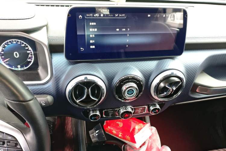 Used BAIC Off-Road BJ40 2020 2.0T Automatic Four-Wheel Drive Urban Hunter Edition Chivalrous Type
