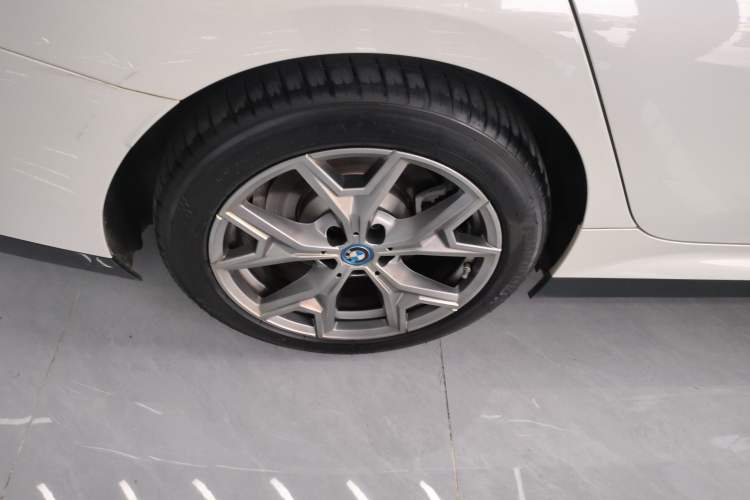 Used BMW i3 2024 eDrive 35 L Right Rear Wheel Hub