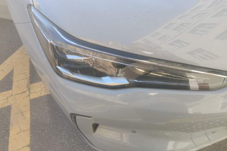 Used Geely Galaxy E5 2024 530 km Exploration+ Version Right Front Headlight