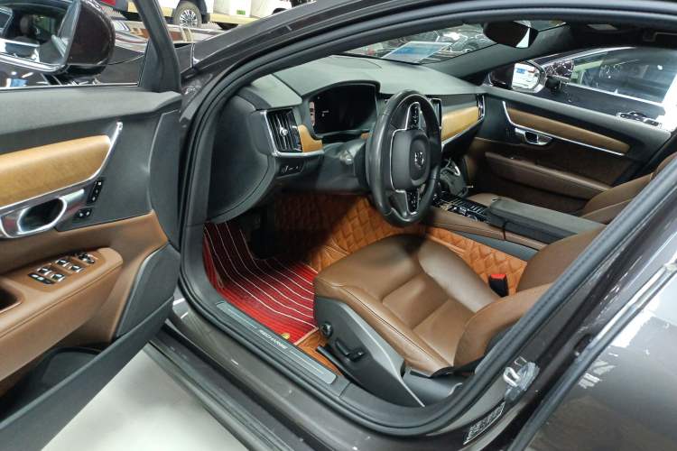 Used Volvo S90 New Energy 2022 T8 eDrive Hybrid Luxury Edition Driver Seat