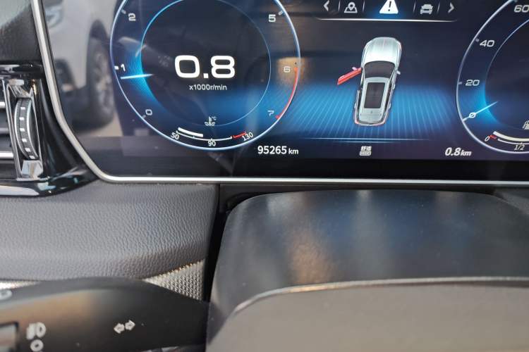 Used Hongqi HS5 2022 Revised Version 2.0T Smart Connect Flagship Edition
