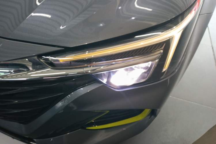 Used Roewe i6 MAX New Energy 2022 EV 500 Skyroof Flagship Edition Left Front Headlight