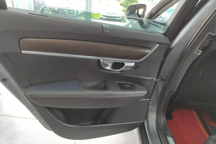 Used Volvo V90 2020 Facelifted Cross Country T5 AWD Zhiyuan Edition