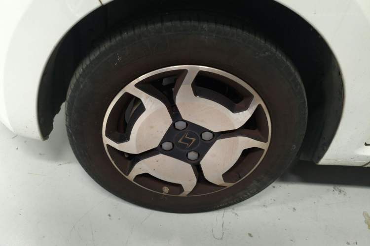 Used SOL E10X 2021 302 km Range Luxury Version 30.2 kWh