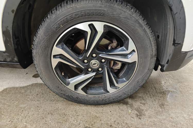 Used Dongfeng Aeolus AX7 2016 2.0L Automatic Zhiyi Trim