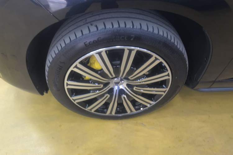 Used Denza N9 2025 Prestige Version