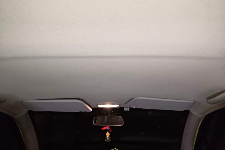 Used Chery QQ3 2012 Stylish Edition 1.0L Manual Start-Up Model Headliner