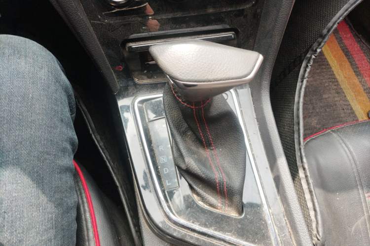 Used Venucia D60 2019 100 000-Yuan Glory 1.6L XE CVT Chenxiang Edition China VI Standard