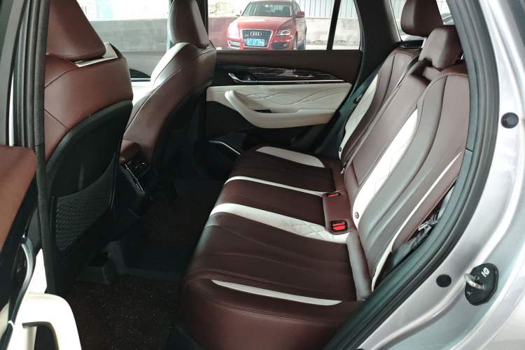 Used Geely Auto Monjaro L 2021 2.0TD DCT EVO Two-Wheel Drive Prestige Version Left Rear Seat