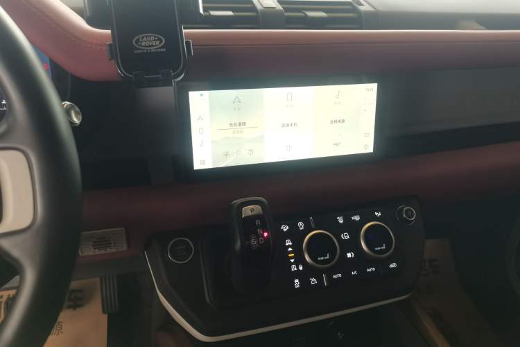 Used Land Rover Defender 2021 110 P400 SE