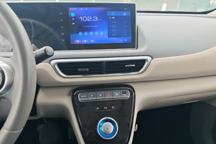 Used ORA White Cat 2022 Xiaoyue Mao Edition 360 km Luxury Model Lithium NMC
