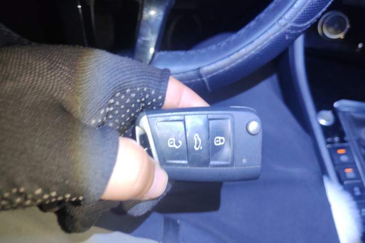 Used Volkswagen Sagitar 2021 200TSI DSG Excellence Edition Vehicle Key