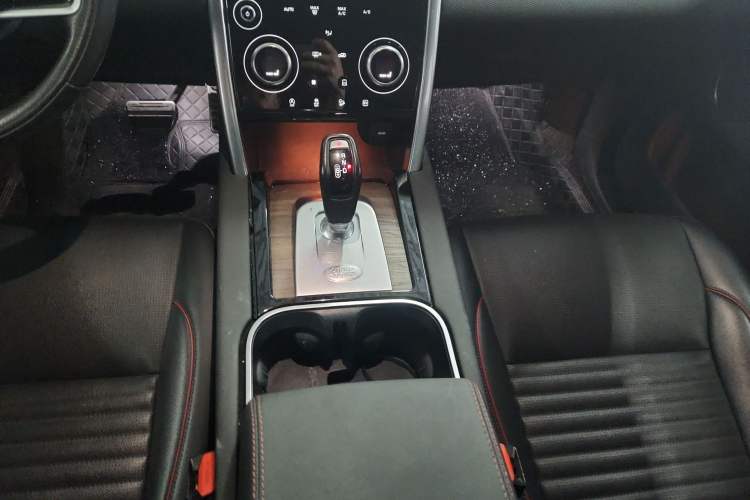 Used Land Rover Discovery Sport New Energy 2022 Facelifted P300e Plug-in Hybrid Electric Version