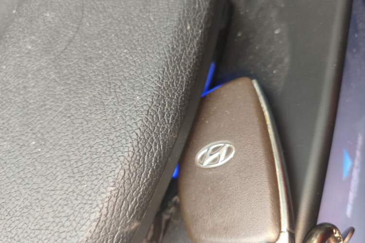 Used Hyundai Elantra (5th Generation / Langdong) 2015 1.6L Manual Leading Model Vehicle Key