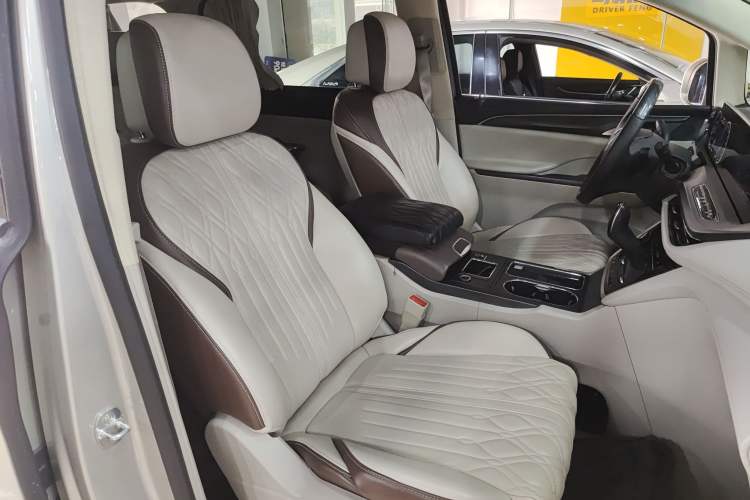 Used Buick GL8 2021 ES Landtrek 653T Comfort Edition
