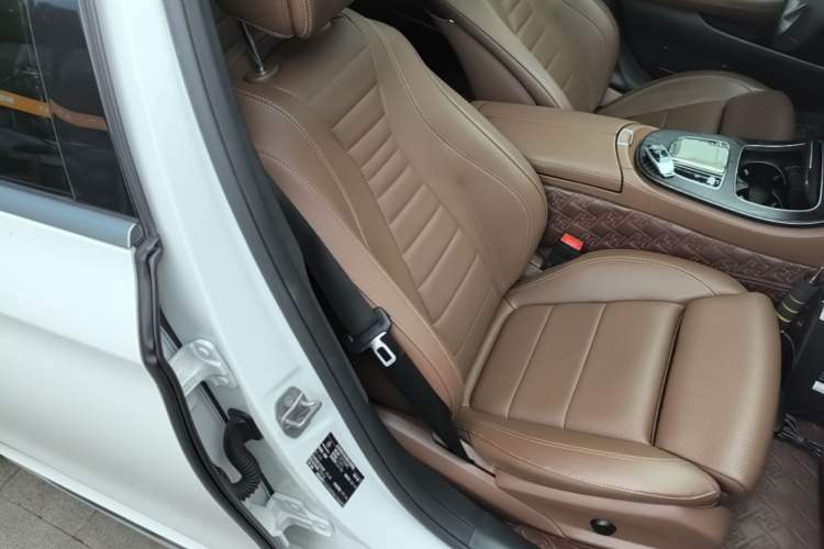 Used Mercedes-Benz E-Class 2021 Facelift E 260 L Sport Edition Right Front Seat