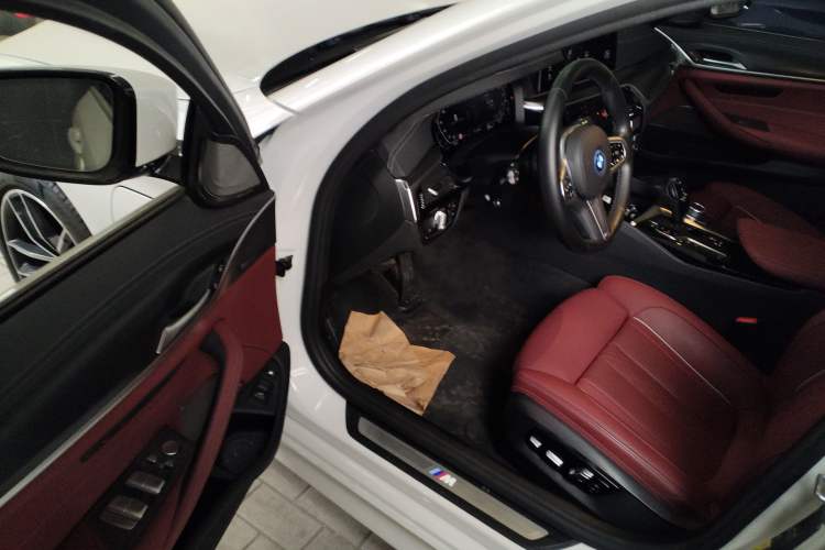 Used BMW 5 Series New Energy 2022 Second Facelift 535Le Pioneer Edition M Sport Package
