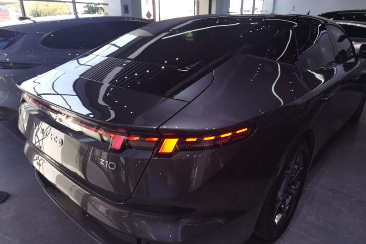 Used Lynk & Co Z10 2025 95 kWh 766 km Range Rear-Wheel Drive Max
