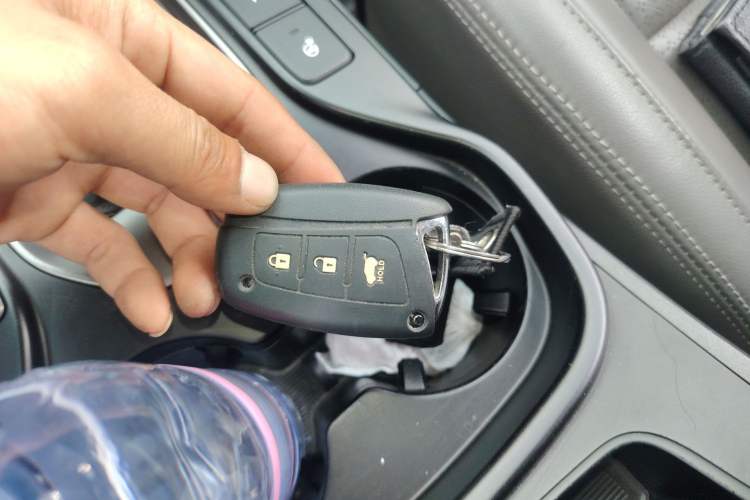 Used Hyundai Santa Fe Classic 2013 Revised Version 3.0L Four-Wheel Drive Flagship Edition Euro IV Vehicle Key