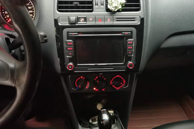 Used Volkswagen Polo 2014 1.4L Automatic Comfort Edition