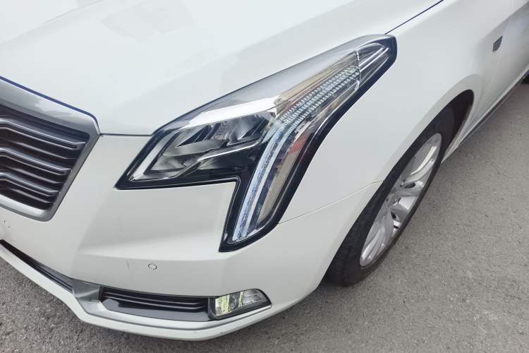 Used Cadillac XTS 2018 28T Elite Edition Left Front Headlight