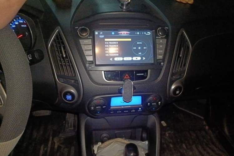 Used Hyundai ix35 2010 2.0L Automatic Two-Wheel Drive Elite Edition GLS
