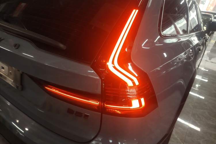 Used Volvo V90 2021 Cross Country B5 AWD Smart Range Edition