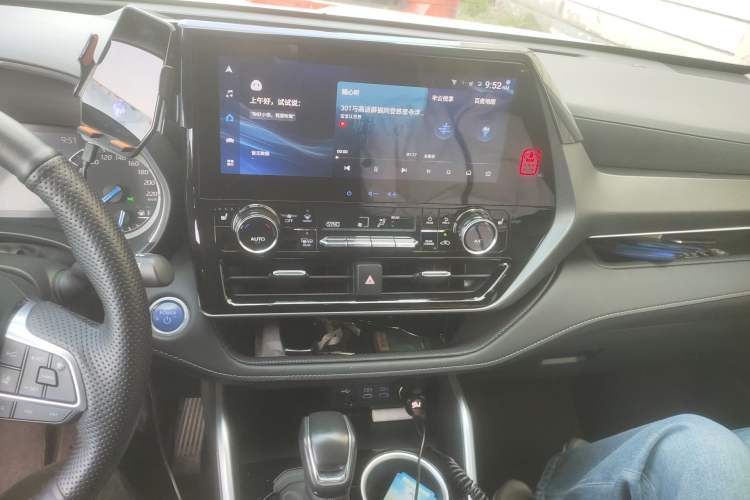 Used Toyota Highlander 2022 Dual-Engine 2.5L Four-Wheel Drive Prestige Version 7 Seats
