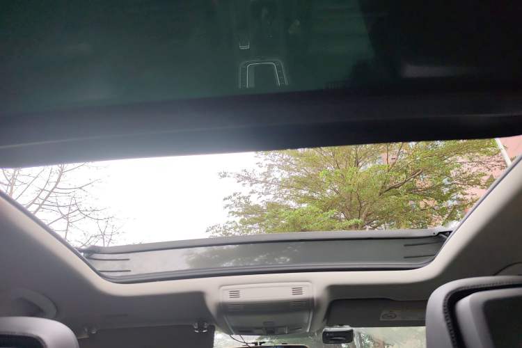 Used Volkswagen Magotan 2017 330TSI DSG Leading Model Headliner