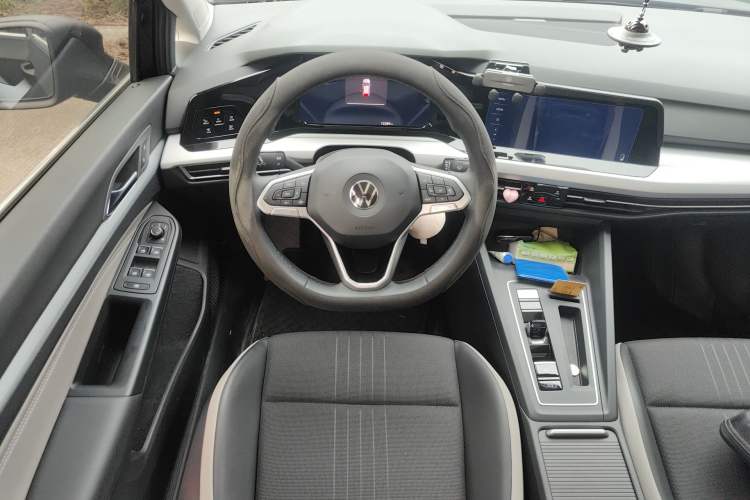 Used Volkswagen Golf 2023 Facelift 280TSI DSG Pro Steering Wheel